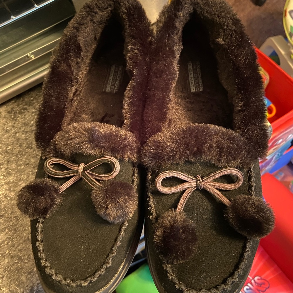 Skechers suede moccasins